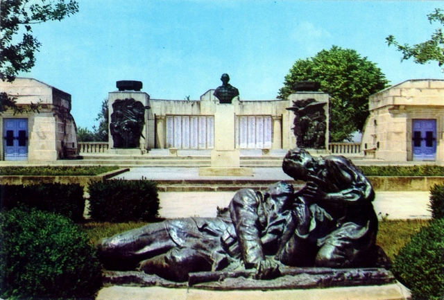 1246 - Marasti. Mausoleul eroilor (1916-1918)
